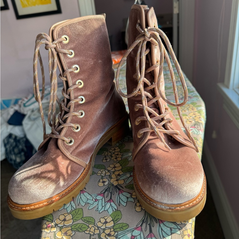 Stuart Weitzman Pink/Mauve Velvet and Leather Combat boot size 8 - Picture 8 of 16